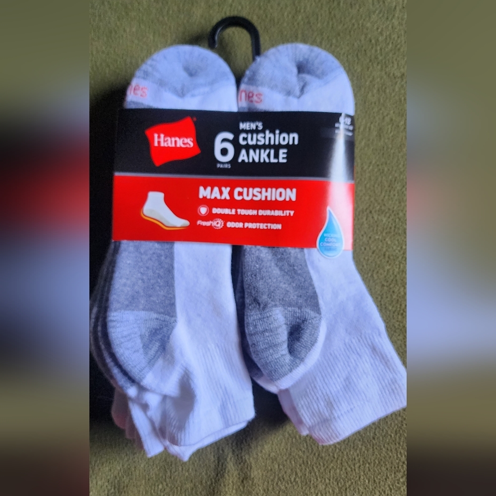 Hanes socks
